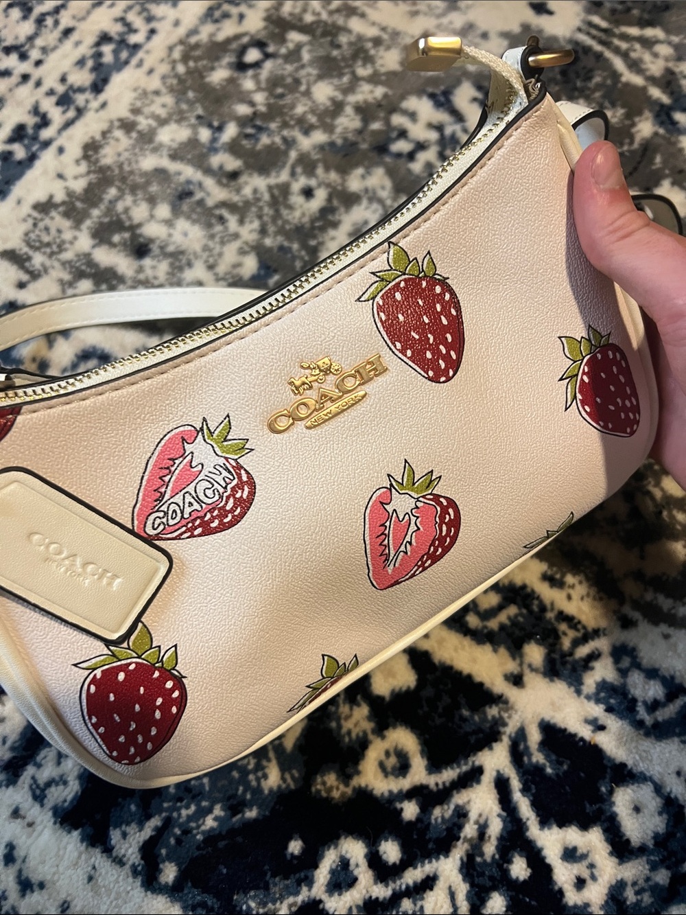 Coach Cream Leather Shoulder Bag with Red Strawberry Motif - Picture 2 of 4